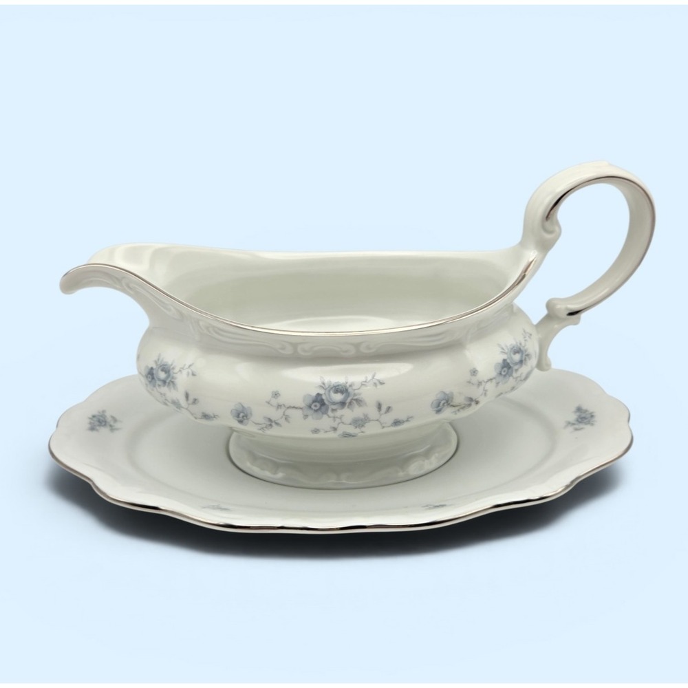 Johann Haviland Blue Garland Gravy Boat & Underplate Bavaria Germany Granny Core